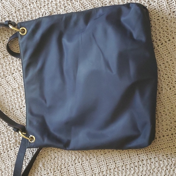 Henri Bendel Large Messenger Bag - Picture 3 of 5